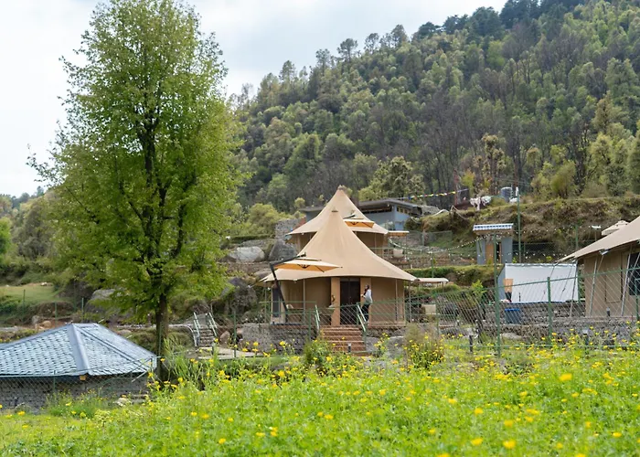 Saraaya Glamps, Dharamshala